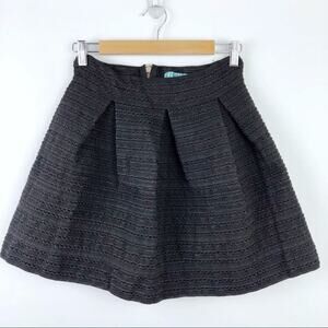 Francesca’s Dina Be Black Textured Skater Shirt L